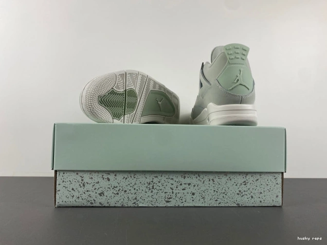 Rep Husky Jordan (W) Air Seafoam 4 HV0823-003 0719